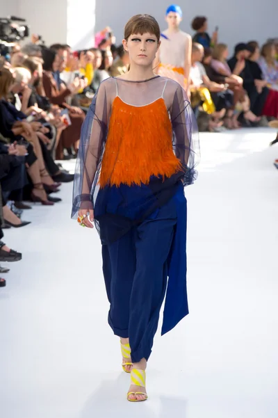 Look 57